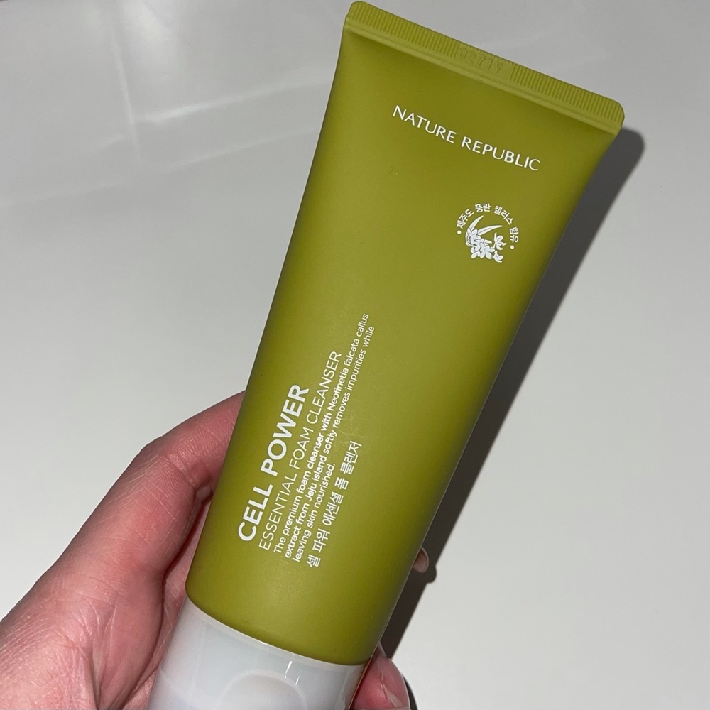 SOLD Nature Republic Cell Power Essential Foam Cleanser
